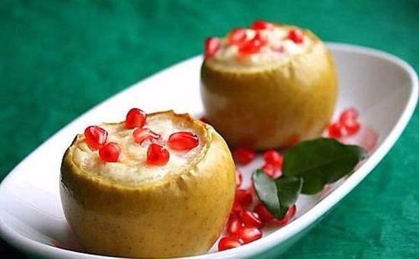 Печеные яблоки с творогом и гранатом Печеные яблоки с творогом и гранатом