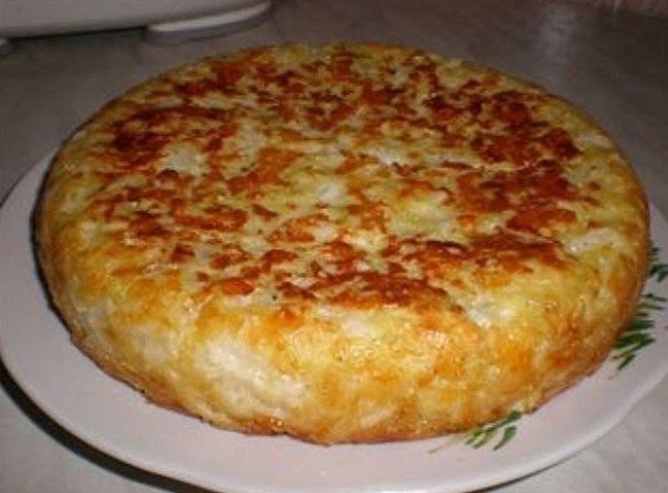 Пирог "Шарлотка с капустой"