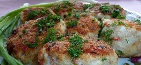 КУРИНЫЕ КОТЛЕТЫ С КРАБОВЫМИ ПАЛОЧКАМИ КУРИНЫЕ КОТЛЕТЫ С КРАБОВЫМИ ПАЛОЧКАМИ