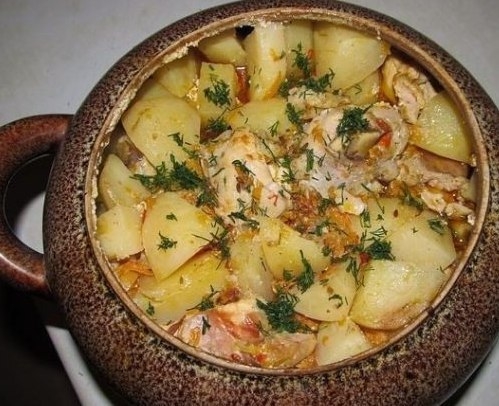 Мясо по-французски в горшочках Мясо по-французски в горшочках