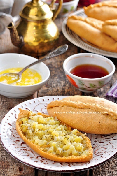 Татарская кухня: БЭРЭНГЕ ТЭКЭСЕ (пироги с картошкой) Татарская кухня: БЭРЭНГЕ ТЭКЭСЕ (пироги с картошкой)