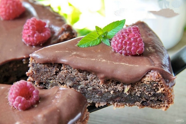Шоколадный листовой торт с цуккини