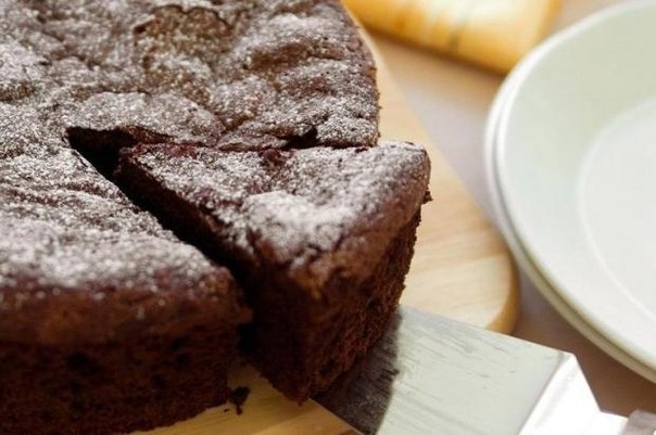 Шоколадный торт из двух ингредиентов: самый легкий рецепт и невероятно вкусный десерт