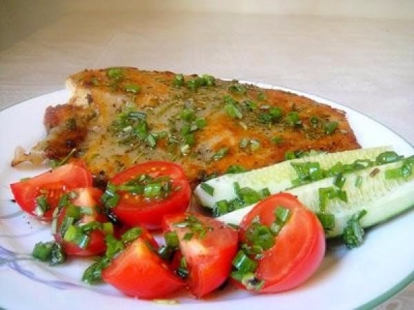 Тилапия тушеная с овощами Тилапия тушеная с овощами