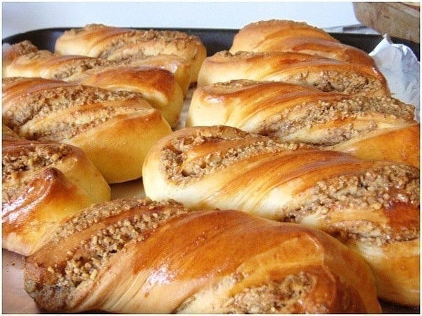 Булочки с орехами