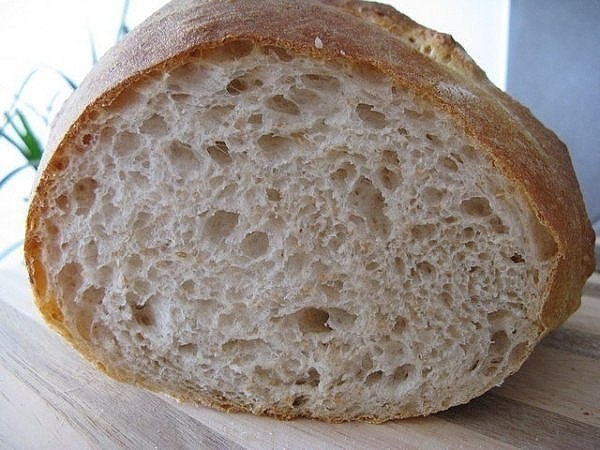 Вот этот хлеб я делаю постоянно (через1-2 дня), очень вкусный получается, мякушка не крошится, и хло
