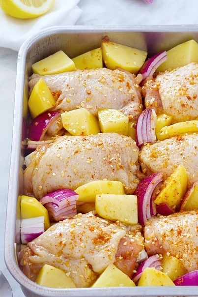 Куриные бедрышки с картофелем