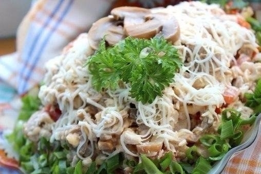 Салат "аппетитный" с куриным филе
