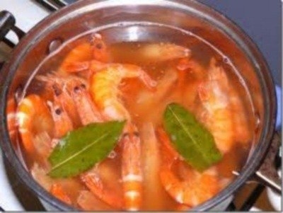 Как сварить креветки вкусно?