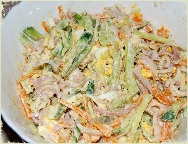 Оригинальный салат из кальмаров, огурцов и моркови на каждый день!
