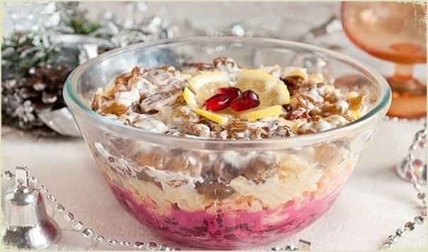 Овощной салат с изюмом