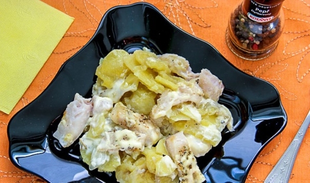 Горшочки с рыбой и картофелем