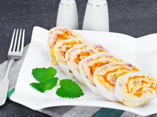 Просто и вкусно: закуска из лаваша с ветчиной Просто и вкусно: закуска из лаваша с ветчиной
