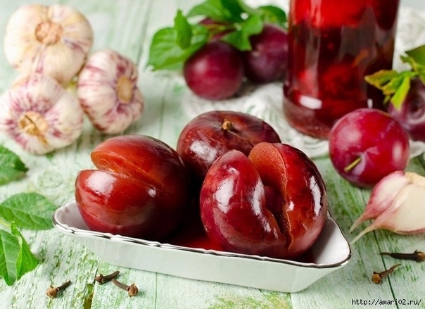 МАРИНОВАННЫЕ СЛИВЫ С ЧЕСНОКОМ- ИДЕАЛЬНОЕ ДОПОЛНЕНИЕ К ЛЮБОМУ МЯСУ. МАРИНОВАННЫЕ СЛИВЫ С ЧЕСНОКОМ- ИДЕАЛЬНОЕ ДОПОЛНЕНИЕ К ЛЮБОМУ МЯСУ.
