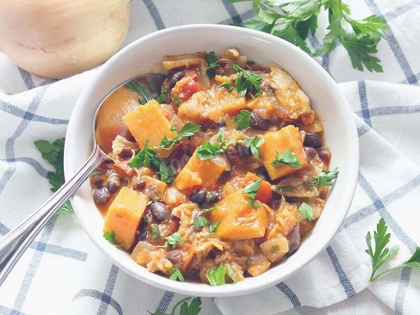 ОВОЩНОЕ РАГУ С КУРИНОЙ ГРУДКОЙ