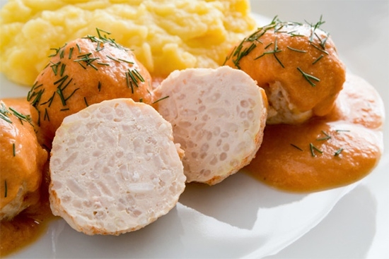 Куриные фрикадельки с рисом.