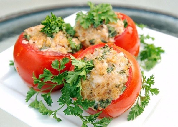Фаршированные помидоры с курицей