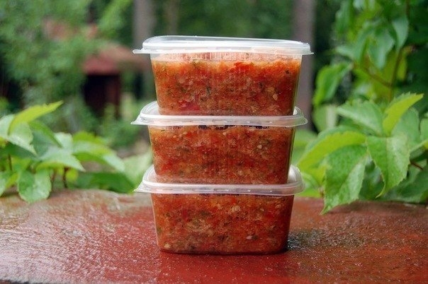 ОСТРЫЙ СОУС ГОТОВ К ЗАМОРОЗКЕ. Рецепт Татьяны Латышевой.
