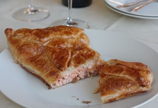 Элементарный рецепт пирога с лососем