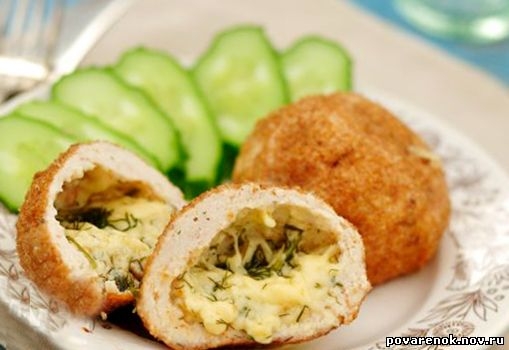 Куриные котлеты с сырной начинкой