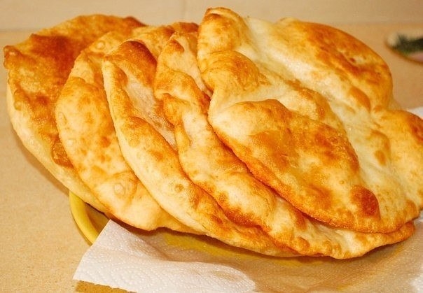 Лангоши. Замечательные венгерские лепешки.