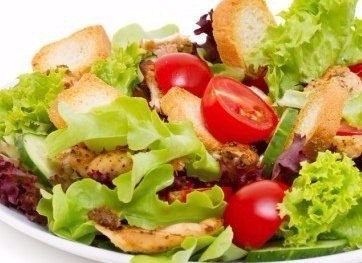 Легкий салат с курицей. Легкий салат с курицей.