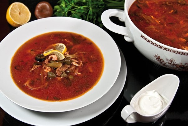 Солянка мясная на сковороде