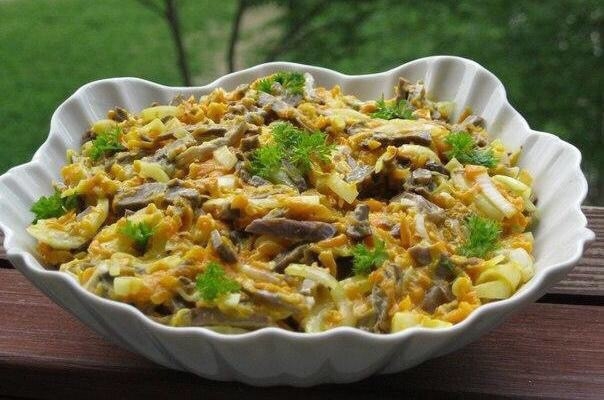 Салат "Вкуснючий" Салат "Вкуснючий"