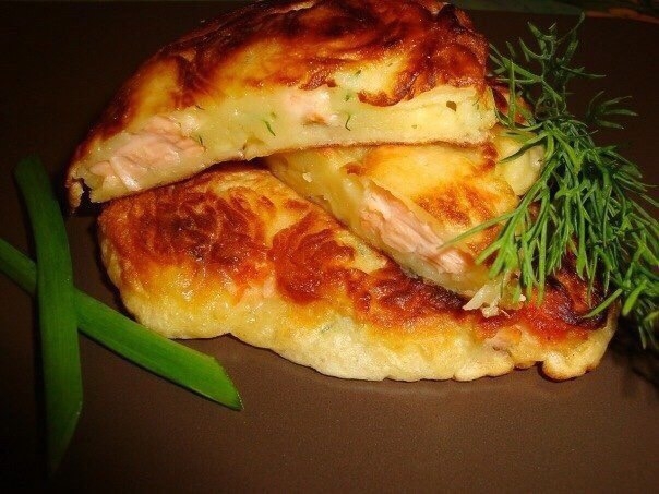 ОЛАДЬИ С СЕМГОЙ И СЫРОМ ОЛАДЬИ С СЕМГОЙ И СЫРОМ