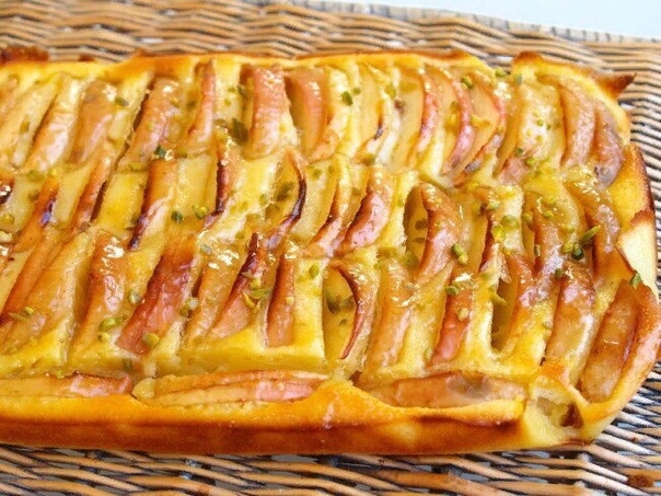 Йогуртовый пирог с яблоками