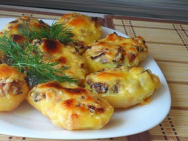 ЗАПЕЧЁННАЯ КАРТОШКА С ГРИБАМИ