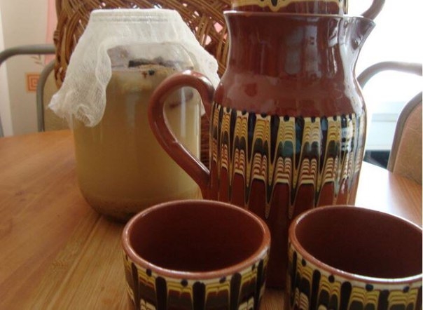Квас хлебный, домашний (бабушкин).