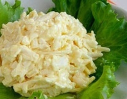 Салат з сиром і часником