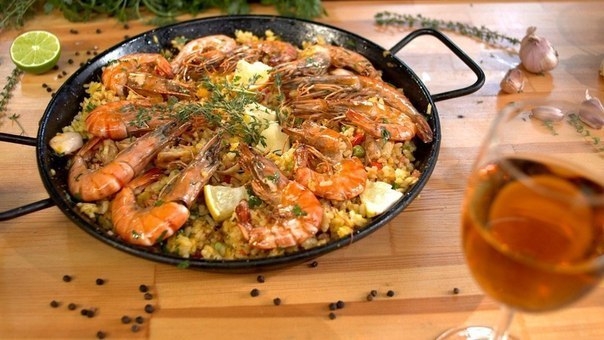 Паэлья с курицей и креветками Паэлья с курицей и креветками