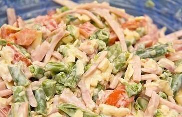 Салат с ветчиной и стручковой фасолью. Салат с ветчиной и стручковой фасолью.