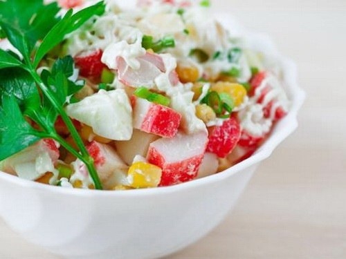 Салат из крабовых палочек с шампиньонами