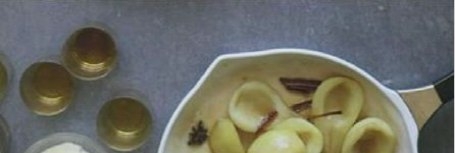 ЖАРЕНЫЕ ЯБЛОКИ И ГРУШИ С КАРАМЕЛЬНЫМ СОУСОМ