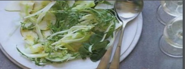 САЛАТ ИЗ РУККОЛЫ С ФЕНХЕЛЕМ И ГРУШЕЙ