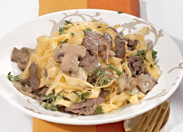 Феттучини с мясным соусом
