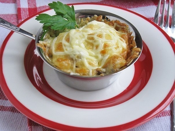Жюльен из курицы с грибами Жюльен из курицы с грибами