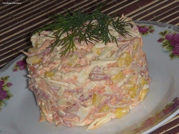 Вкусный салат на скорую руку.