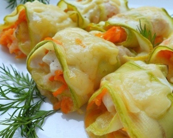 Нежные рулетики из кабачков с куриным филе Нежные рулетики из кабачков с куриным филе