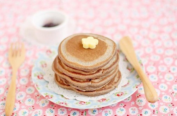 Гречневые блины/Buckwheat Pancakes/そば粉のパンケーキ.