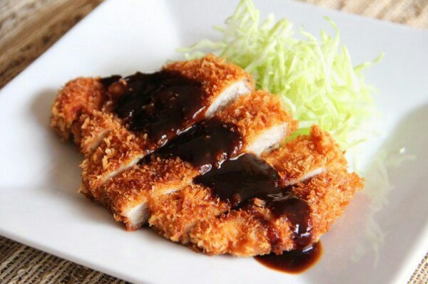 Тонкацу/Tonkatsu (deep fried pork).