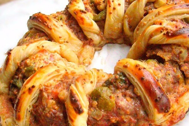 Мясное кольцо в морковной «шубе» Мясное кольцо в морковной «шубе»