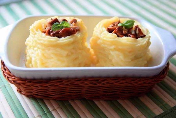 Картофельные гнезда с грибами Картофельные гнезда с грибами