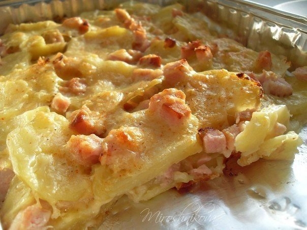 Картофель запеченный с сыром и карбонадом