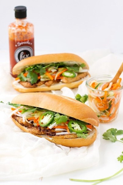 Вьетнамский сэндвич с курицей