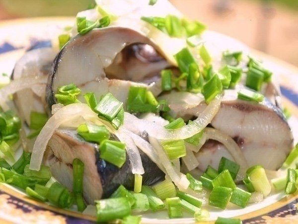 ВКУСНАЯ СЕЛЬДЬ В ДОМАШНИХ УСЛОВИЯХ ВКУСНАЯ СЕЛЬДЬ В ДОМАШНИХ УСЛОВИЯХ