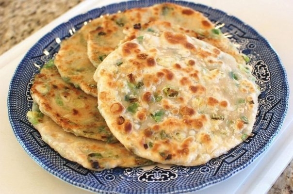 Лепешки на сковороде с зеленым луком (веган)